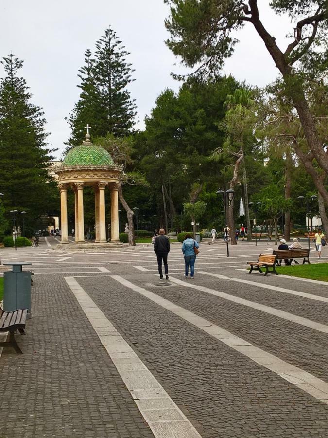 La Dimora Di Vesta Acomodação com café da manhã Lecce Exterior foto