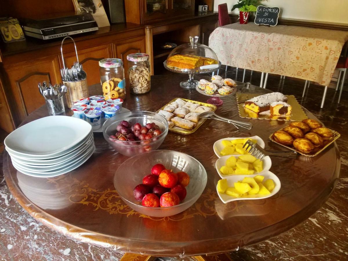 La Dimora Di Vesta Acomodação com café da manhã Lecce Exterior foto