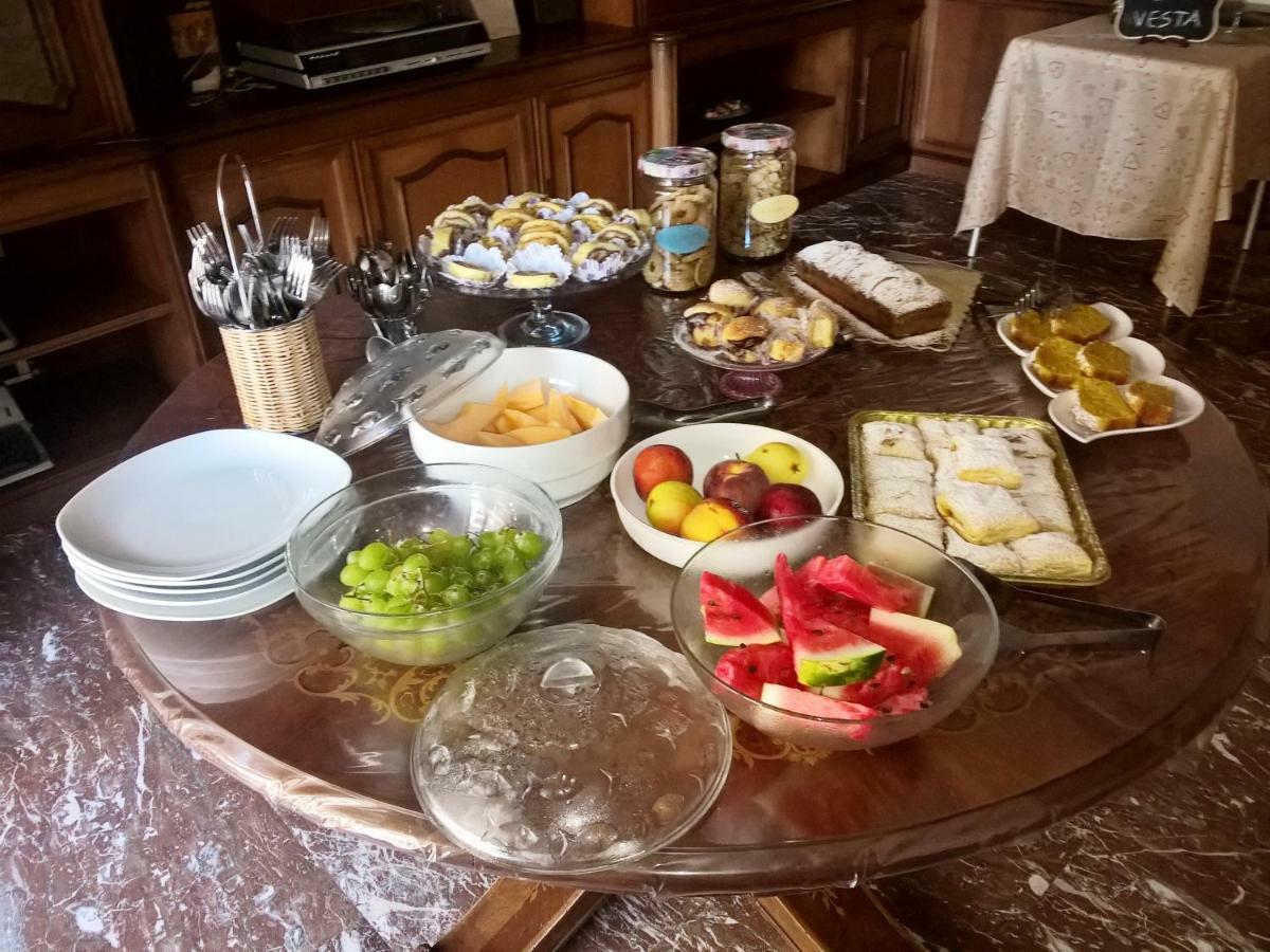La Dimora Di Vesta Acomodação com café da manhã Lecce Exterior foto