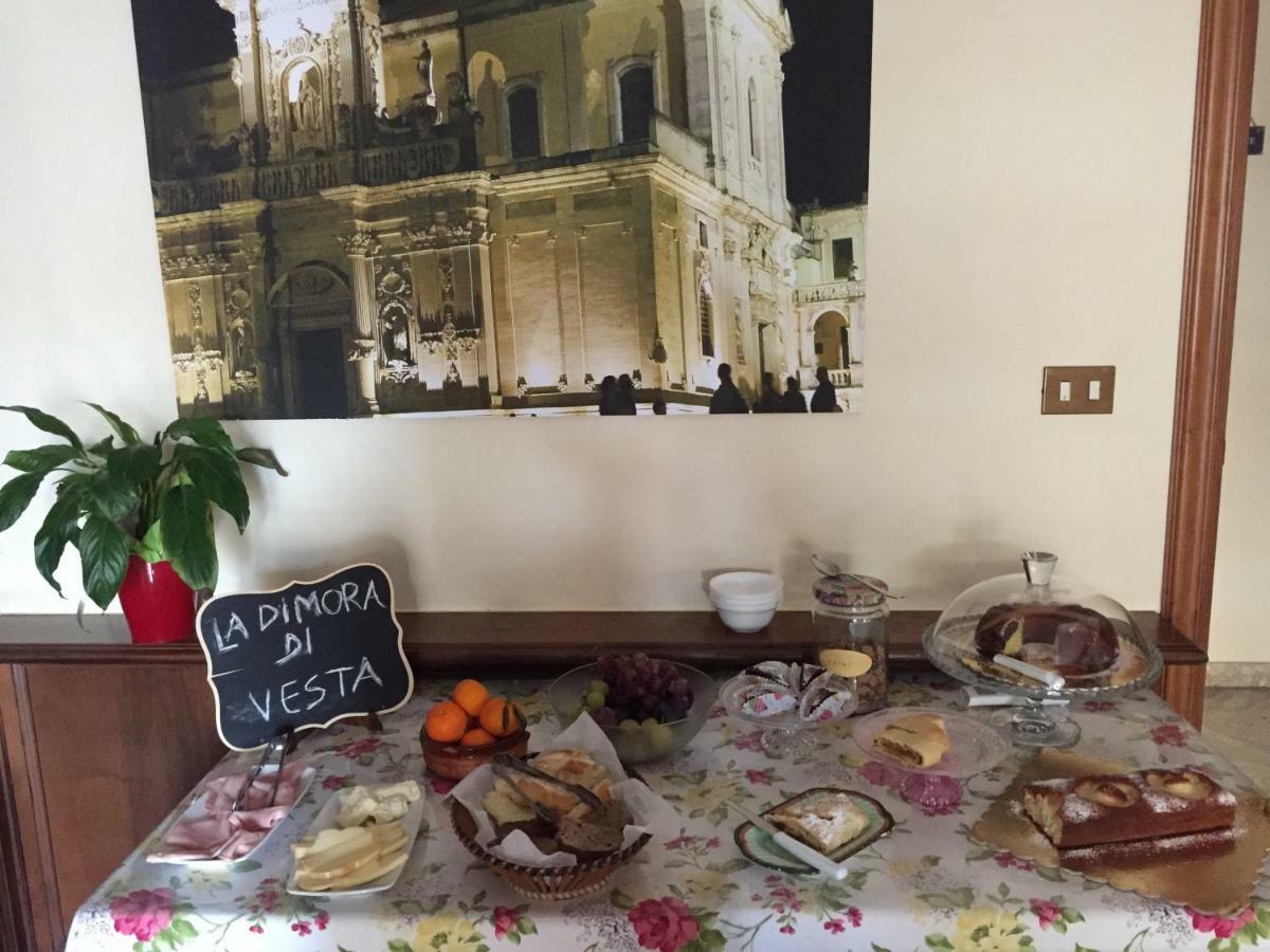 La Dimora Di Vesta Acomodação com café da manhã Lecce Exterior foto